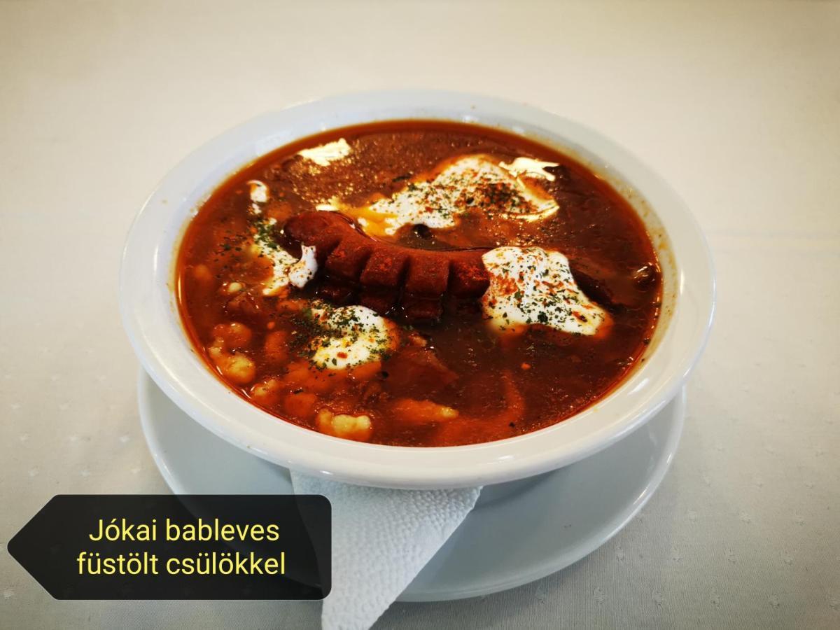 Patyi Etterem Es Hotel Bögöte 외부 사진