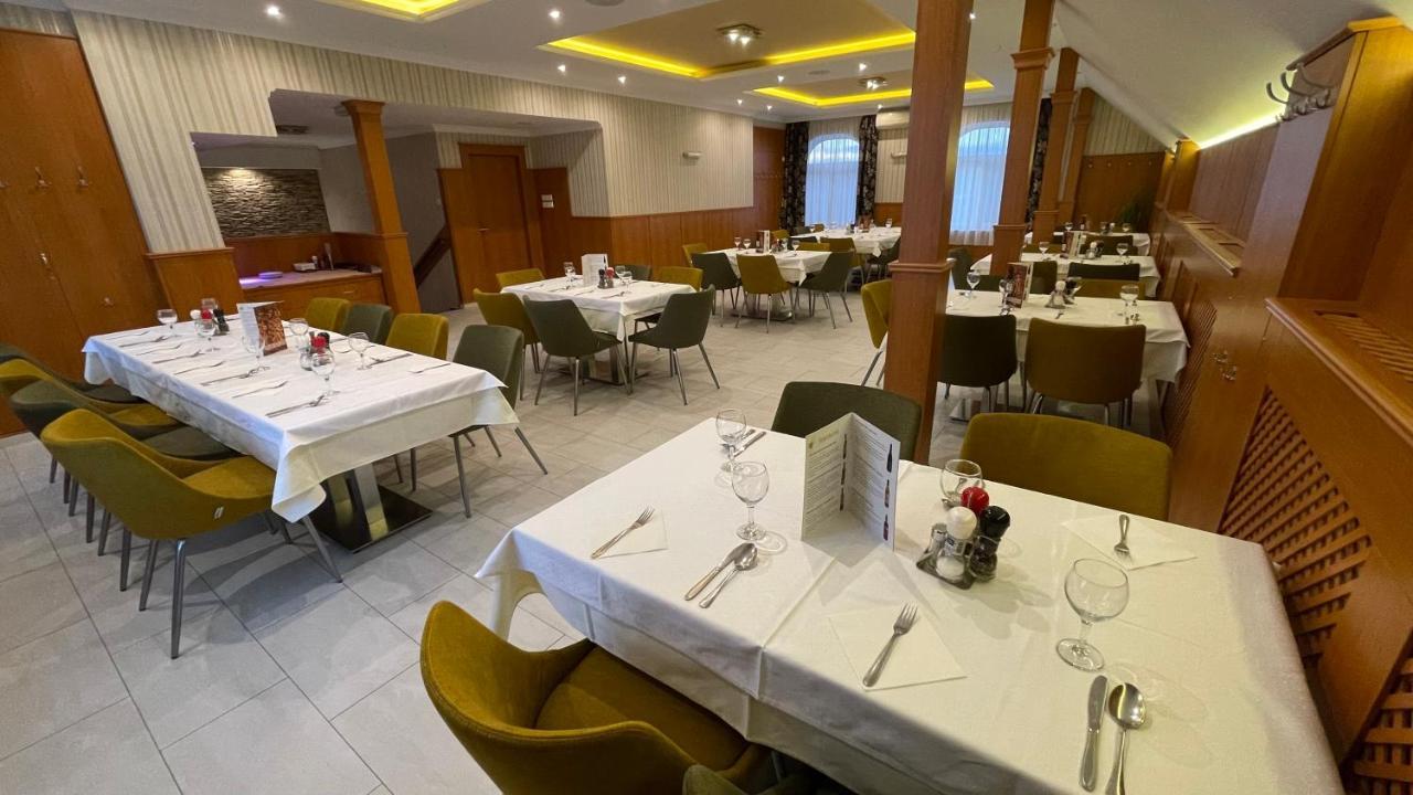 Patyi Etterem Es Hotel Bögöte 외부 사진