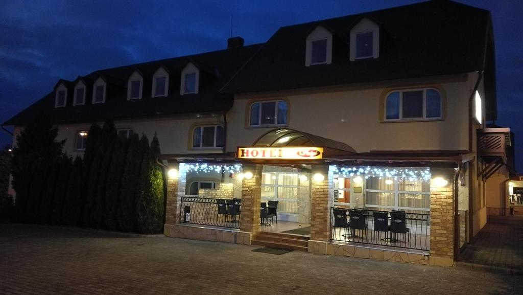 Patyi Etterem Es Hotel Bögöte 외부 사진