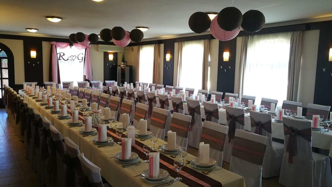 Patyi Etterem Es Hotel Bögöte 외부 사진