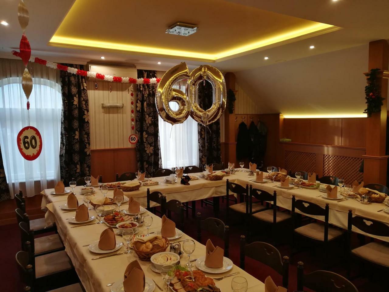 Patyi Etterem Es Hotel Bögöte 외부 사진